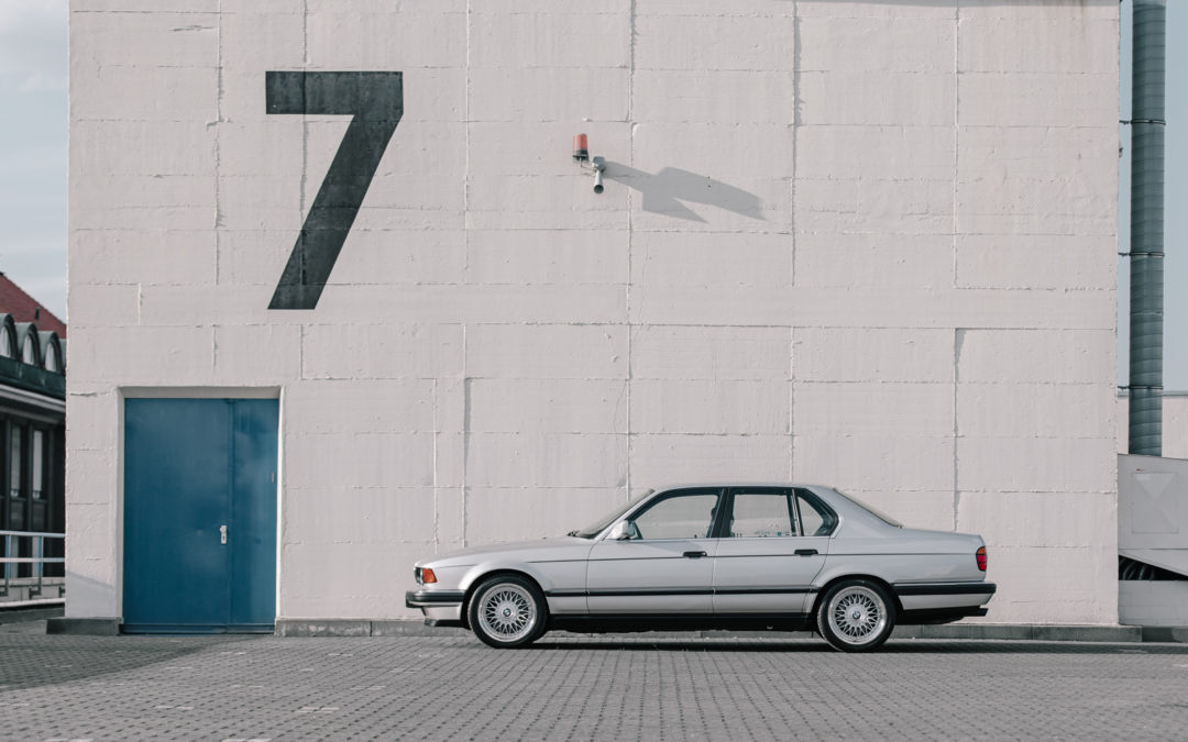 The Smoothness of a Classy V12: Oliver and his BMW 750i